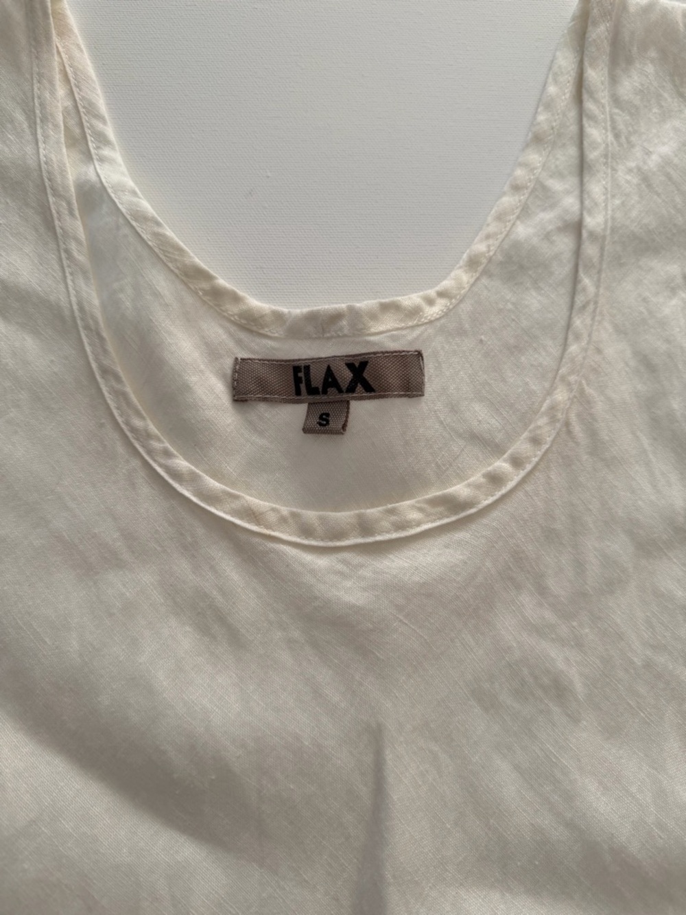 Flax Linen Scoop Neck Tank in ivory - Picture 2 of 6